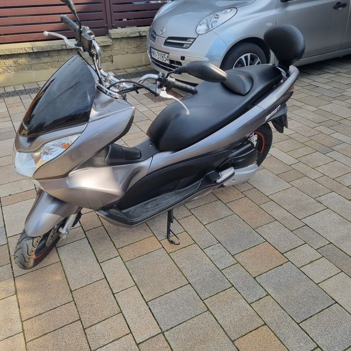honda pcx 125 2011 w Twojej okolicy? Sprawdź kategorię Skuter
