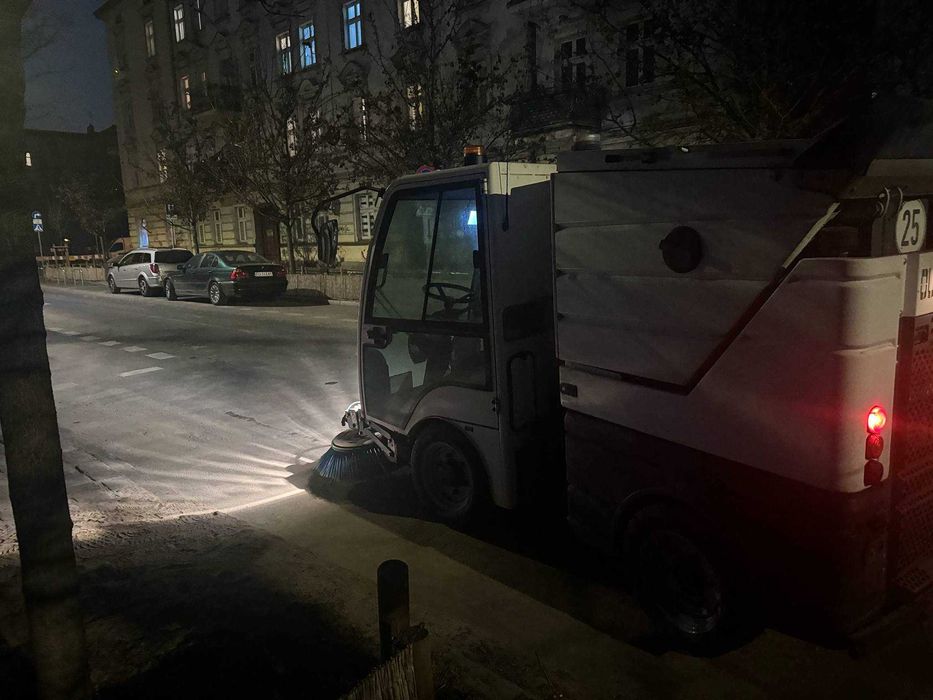 Usługi zamiatania, odśnieżanie usługi ogólnobudowlane