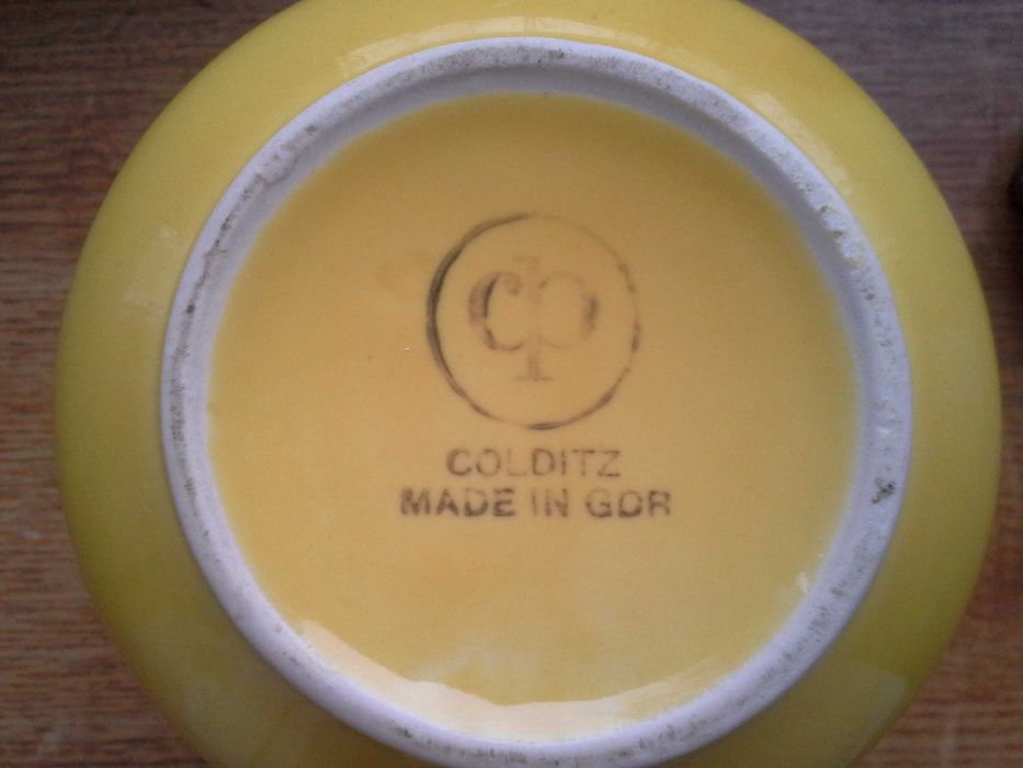 Dzbanek kawowy, sygnatura z Colditz Porcelan, porcelit GDR