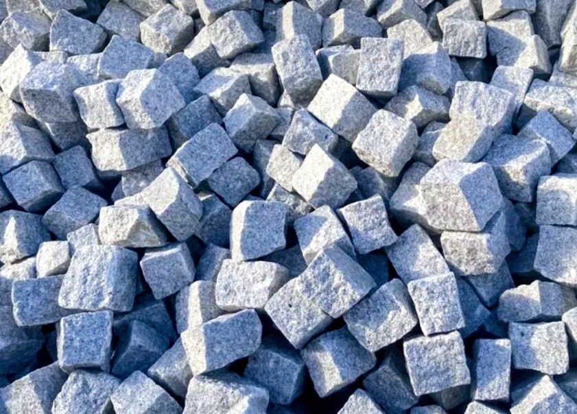 Paralelos / Cubos de Calçada – Lote 300 a 400 unidades