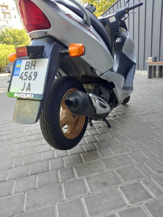 Suzuki Avenis 150 cc