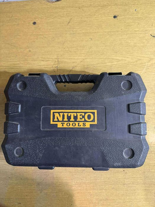 Niteo Tools wkrętak 3.6V + młotek, imbusy, miarka i walizka