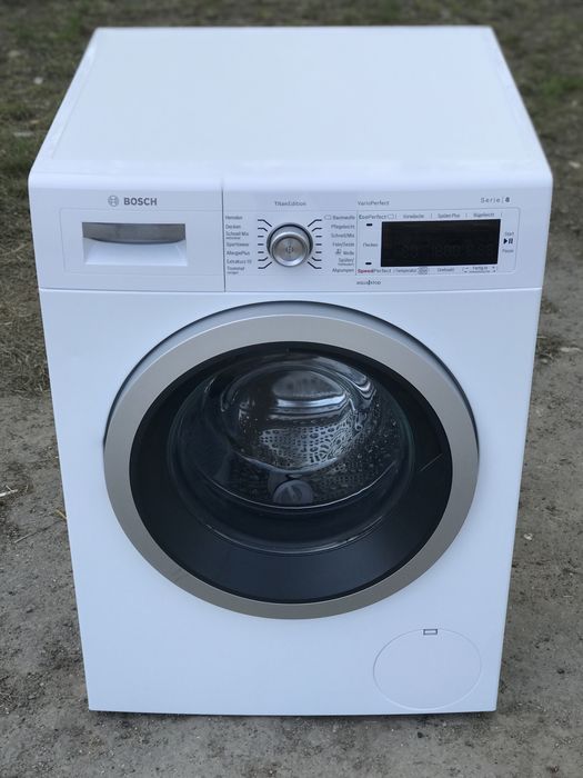 Пральна машина Bosch Serie 8,  8кг, в супер стані з німеччини
