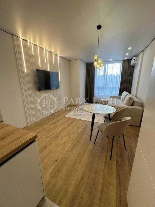 Продаж 1к квартири 46 кв м новий ремонт ЖК Svitlo Park Столичне шосе 1 метро Видубичі