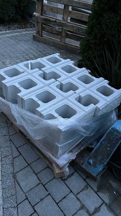 Joniec Silver bloczki 38x22x16 daszki 50x27x6