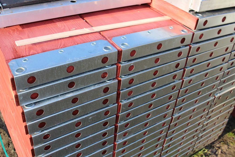 Rusztowanie elewacyjne plettac 15x6m powierzchnia robocza 90m2