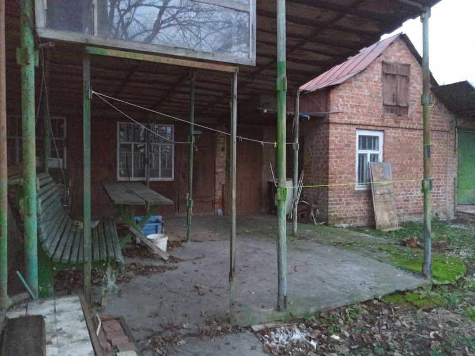 Срочно продаю кирпичный дом г.Мерефа центр , Сертификат да