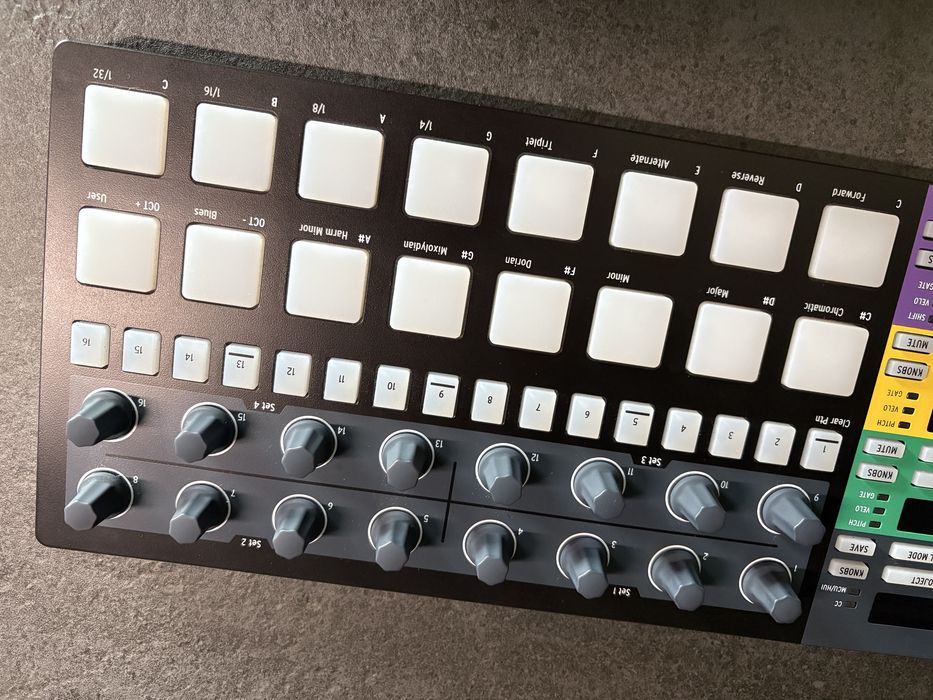 Arturia Beat Step Pro / black edition/ sekwencer krokowy