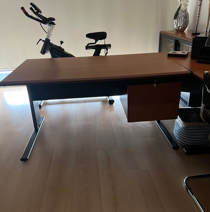 Secretária (3 módulos)