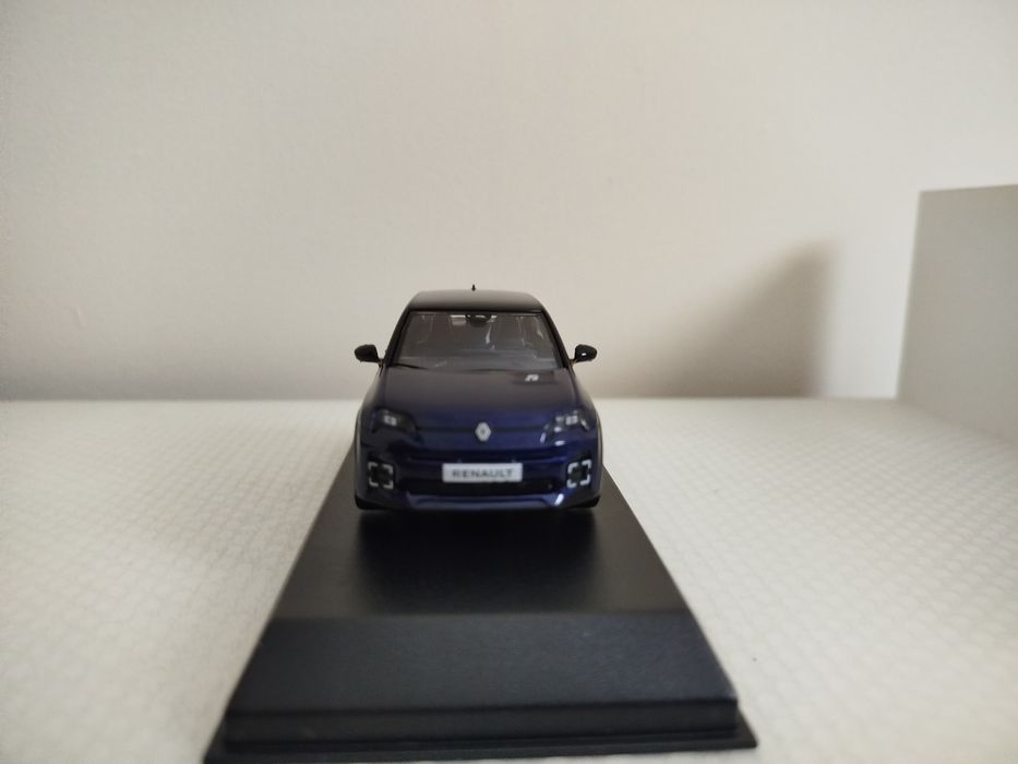 Miniatura Renault 5 E-Tech 1/43 Nova