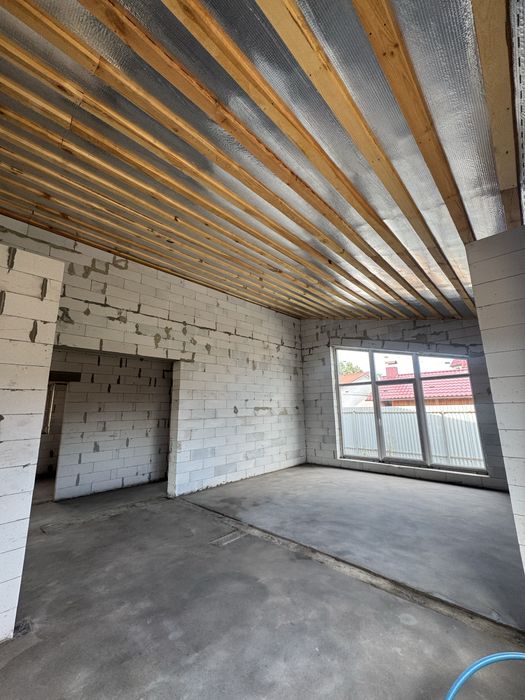 Продам будинок м.Славута 127кв.м. 10сотих землі.