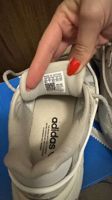 Buty Adidas Oznova w r. 40 2/3 szare