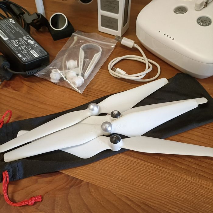 DJI Phantom 3 Advanced64563915734785123