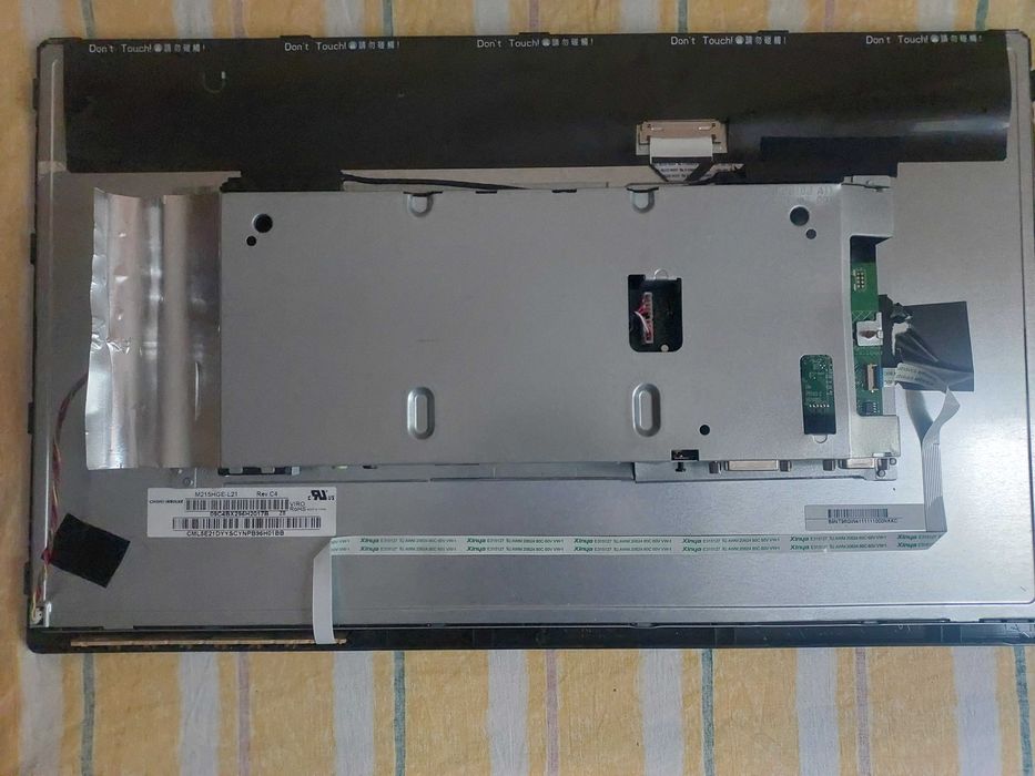 монітор 21,5" iiyama B2282HS на запчастини, матриця розбита