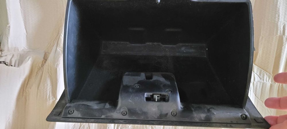 Porta Luvas mx5 NA