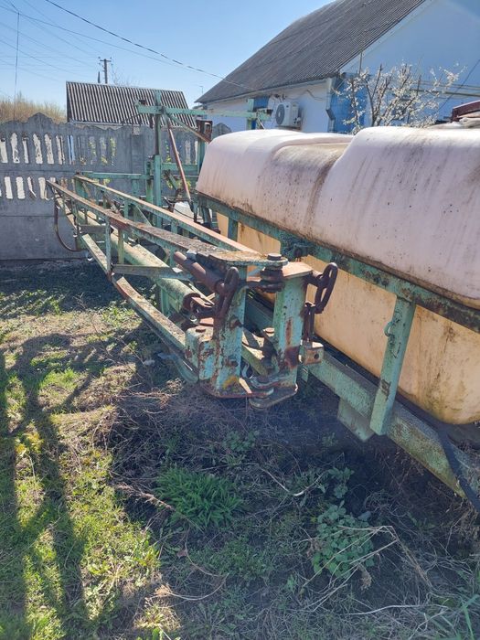 Оприскувач 18м на 2т