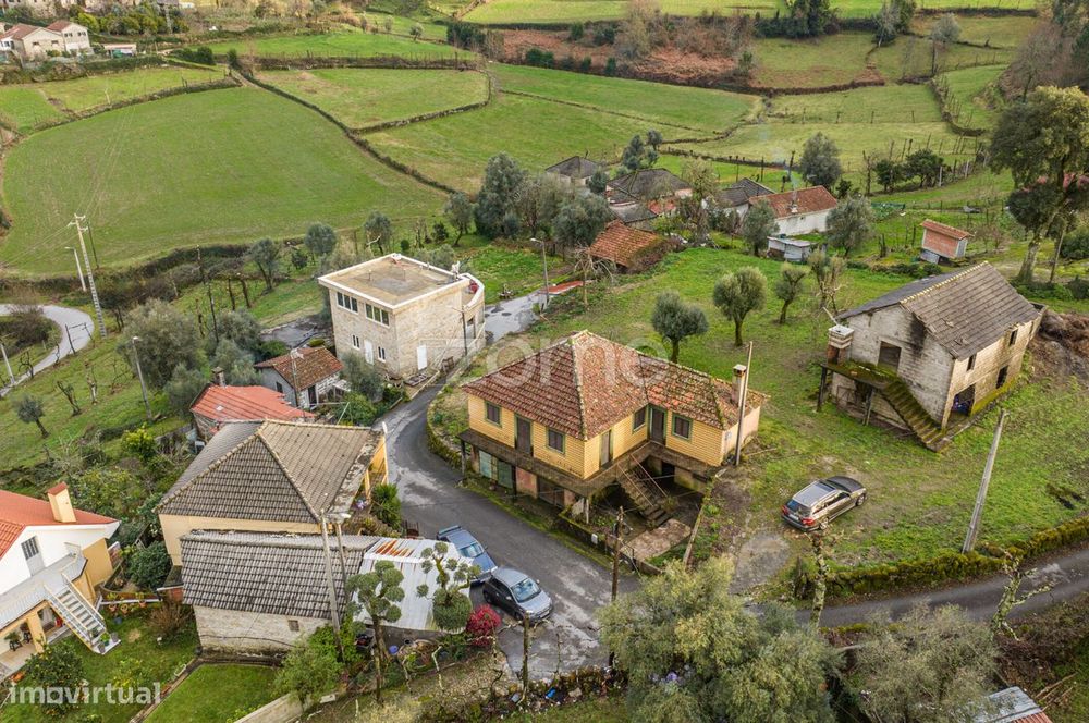 Moradia T3 c/projeto aprovado em Vieira do Minho