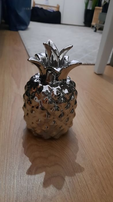 Decorative Pineapple443549740434073600