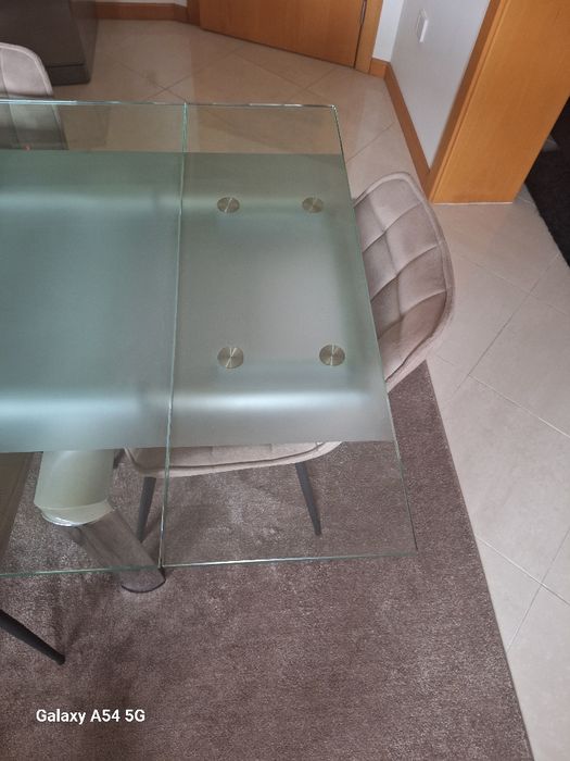 Mesa de vidro extensível