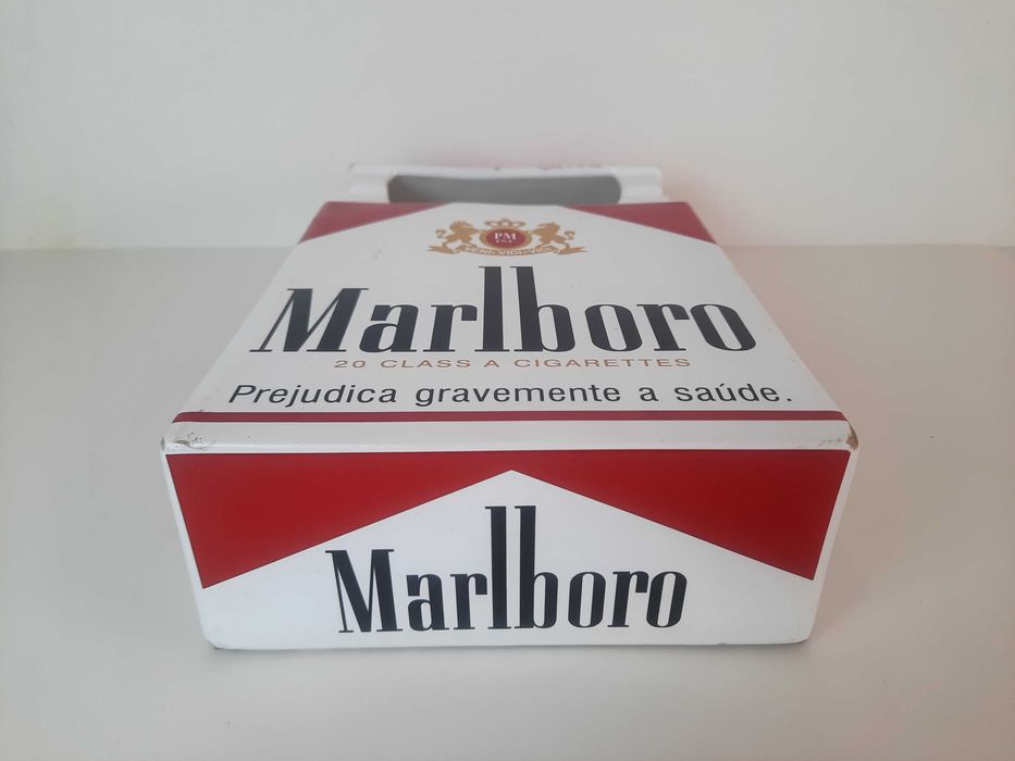 Cinzeiro Gigante Marlboro