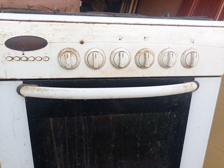 Газова плита  BOSCH продам .
