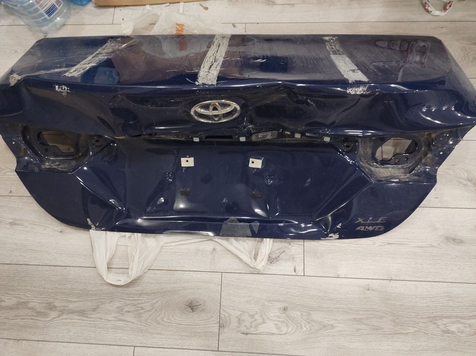 Кришка багажника Тойота Камрі 70