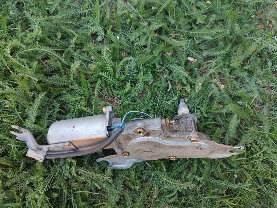 Моторчик заднього дворника Mazda 323 F BG (сліпа)