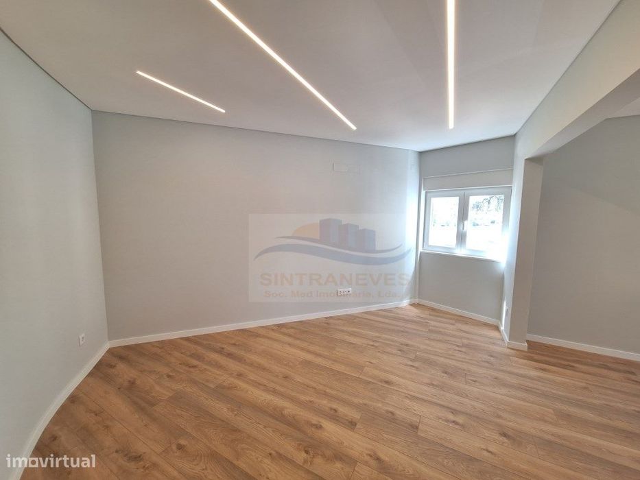 T2 - Amadora Centro - Fracção e edifício remodelados