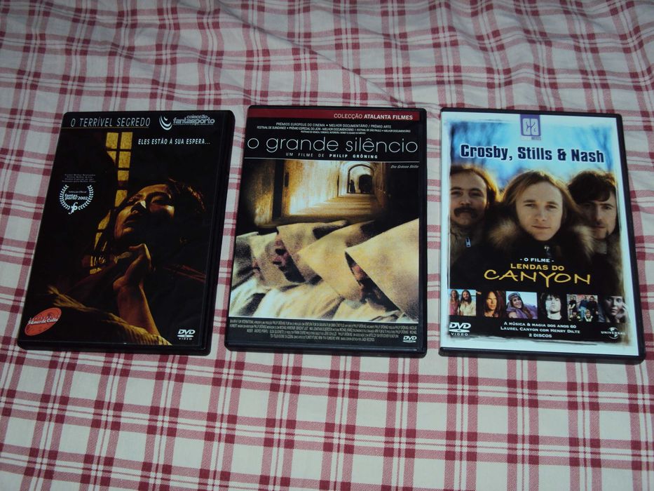 Vendo DVDs filmes, séries e documentários ( a partir de 3 euros)