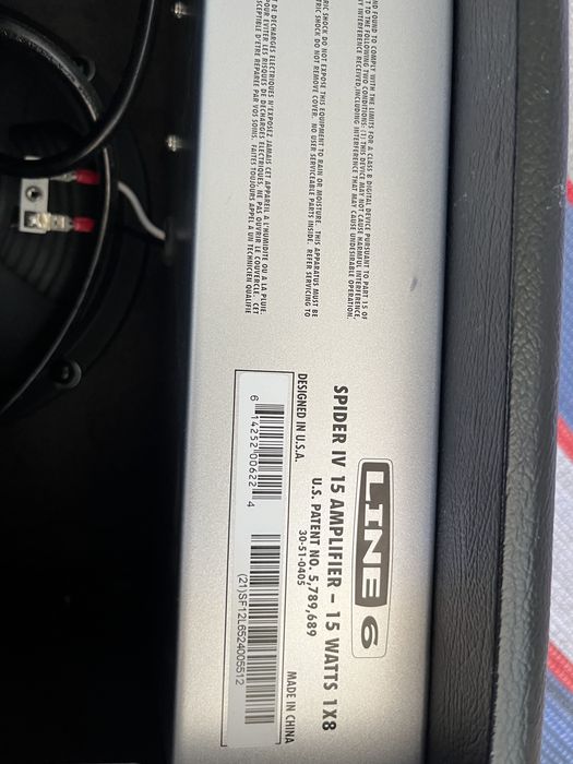 Guitarra eletrica custom-made + Estojo + Amplificador