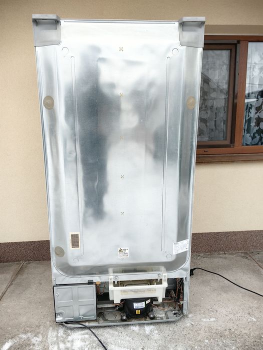 Холодильник широкий Sharp