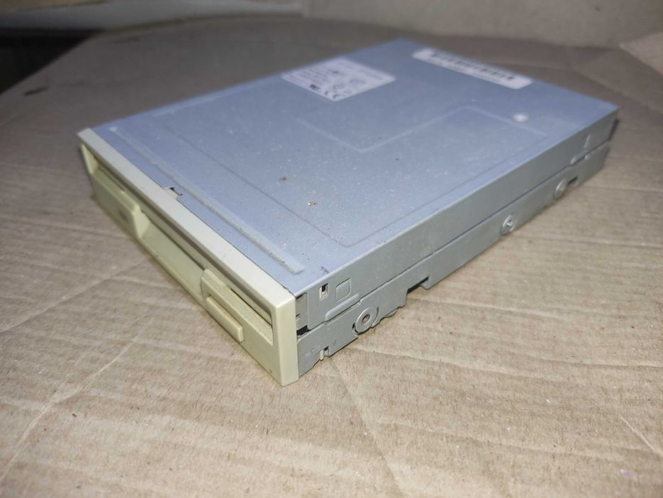Флопи дисковод для дискет
