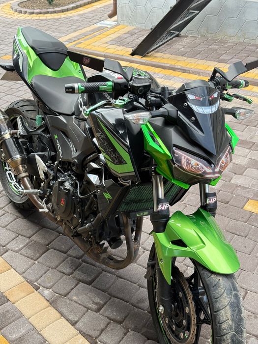 Мотоцикл Kawasaki z400
