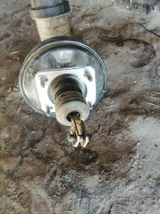 Продам вакум тормозный