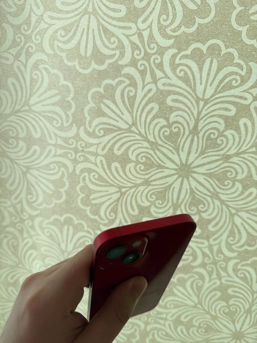 iPhone 13 128GB Red