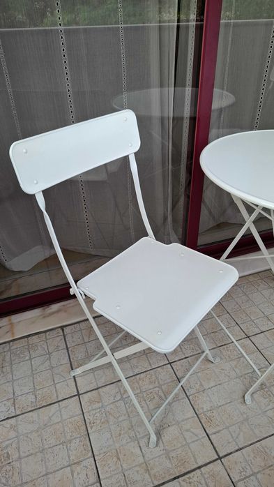 Mesa exterior + 2 cadeiras