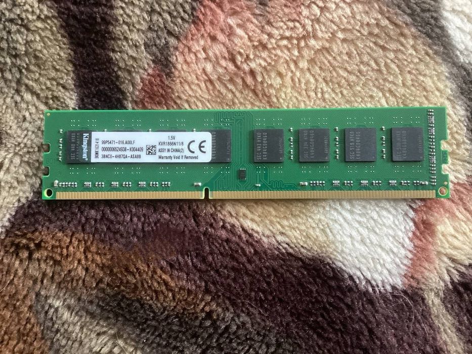Планка Kingston DDR3 8GB