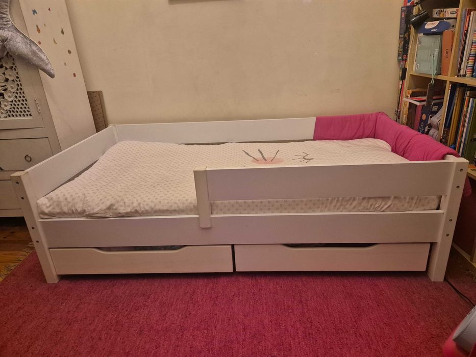 Cama infantil com arrumação, como nova!