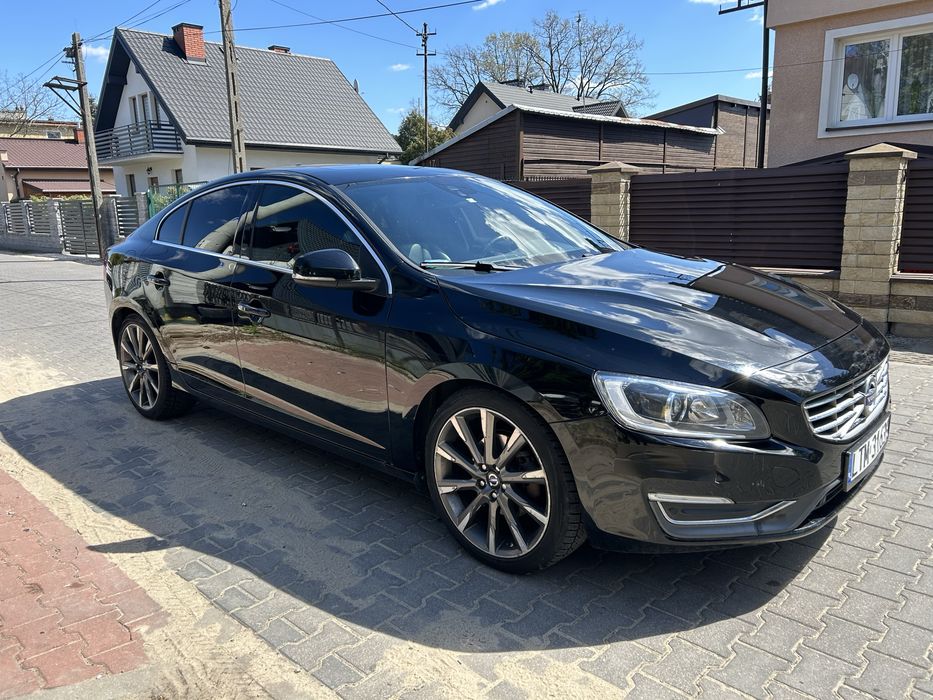 Volvo s60 t5 245hp, lekko uszkodzne , boagata wersja !