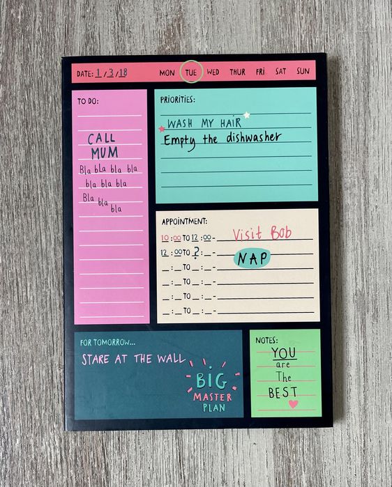 Agenda versátil e colorida (Tiger)