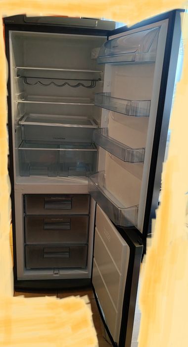 Lodówka chłodziarko-zamrażarka Electrolux ERB34233X