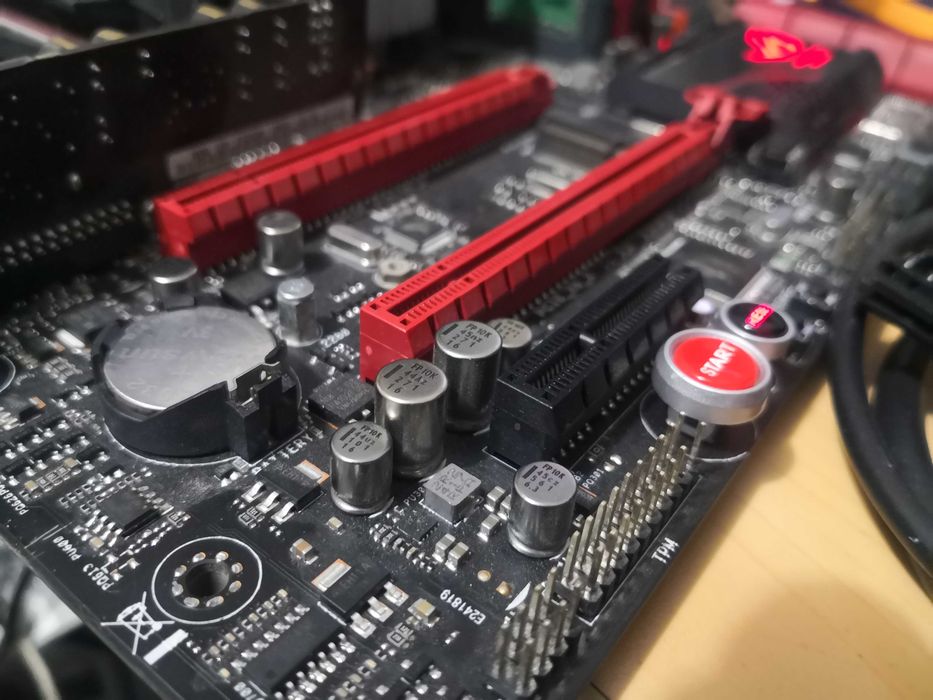 ASUS Maximus VII Gene Z97 + i5-4570 | Totalmente testada e funcional