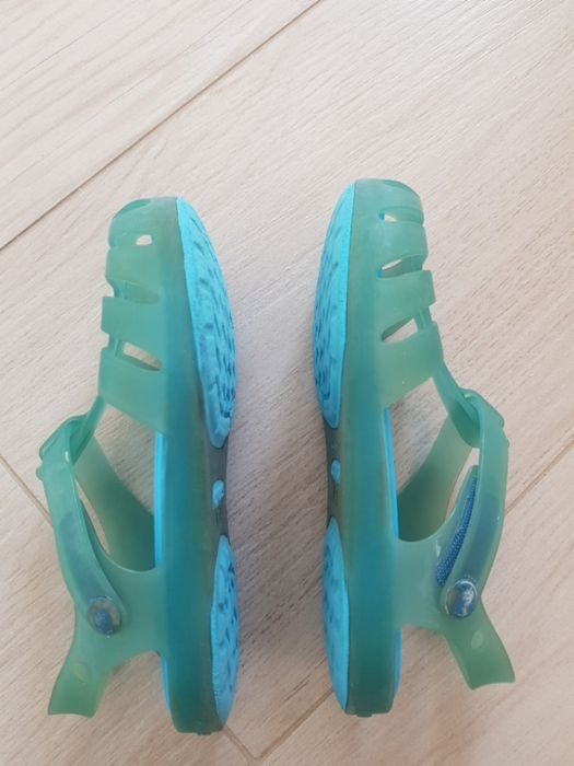 Босоніжки крокси сандалі Crocs C11 розмір 28