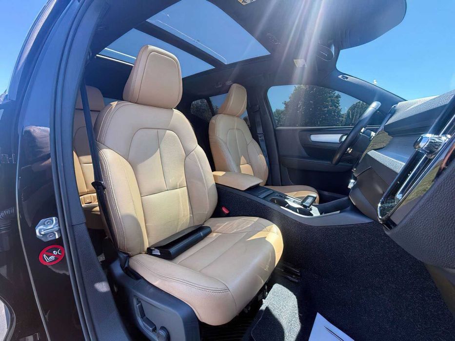 Volvo XC40 T5 Momentum      2019