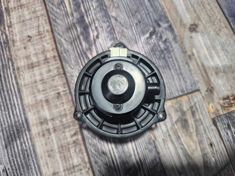 Моторчик вентилятор пічки обігрівача Hyundai Santa Fe 2