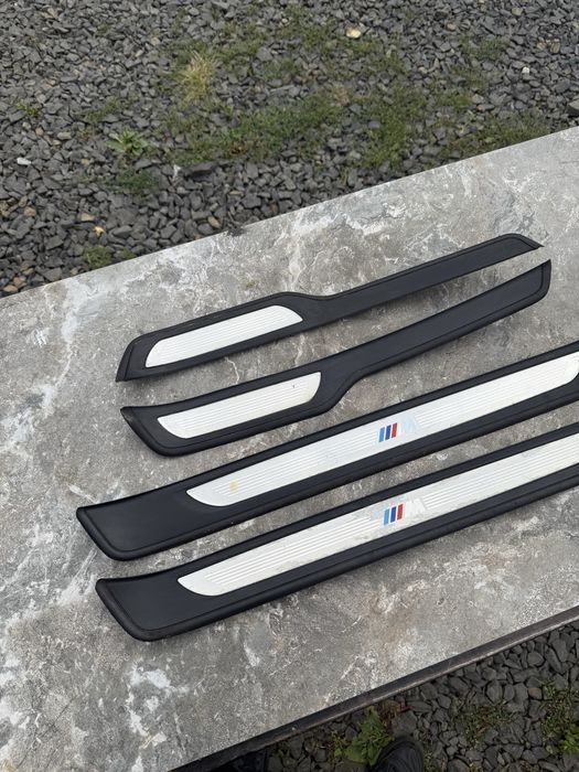 BMW E90 E91 М накладки на пороги салону м пакет е90 е91 Порожки Салона накладка на поріг М