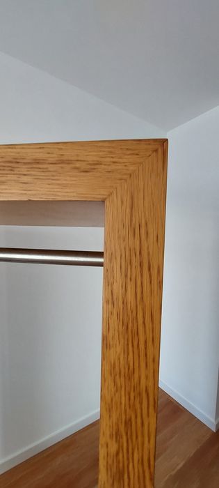 Cabide/Charriot em madeira