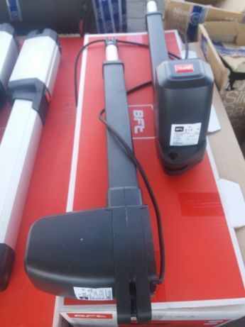 Automat do bramy dwuskrzydłowej z montażem