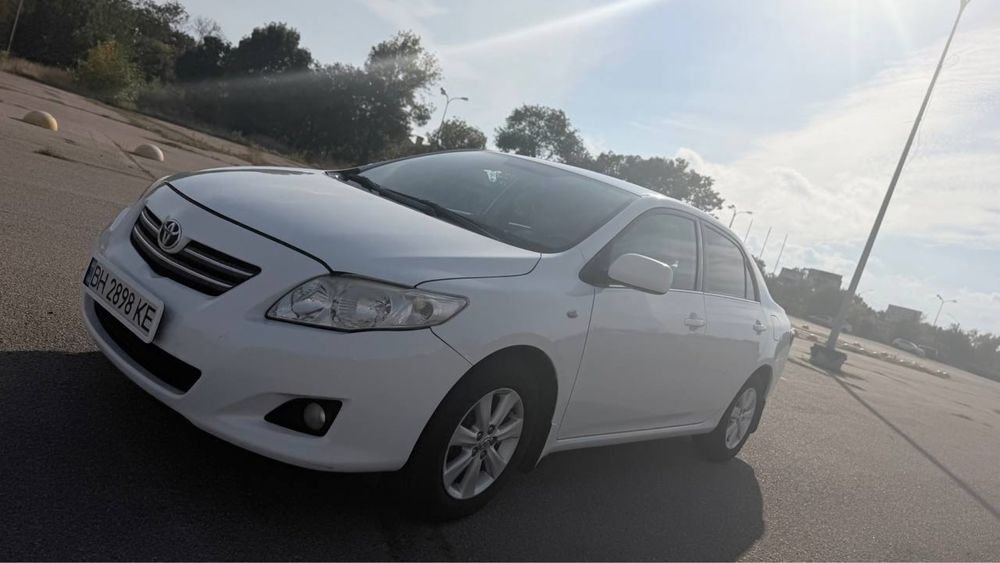 Продам авто Toyota Corolla