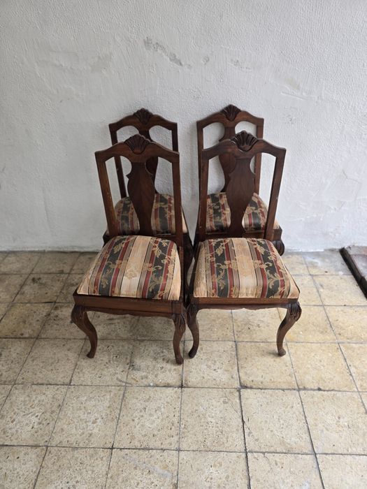 Cadeiras  antigas
